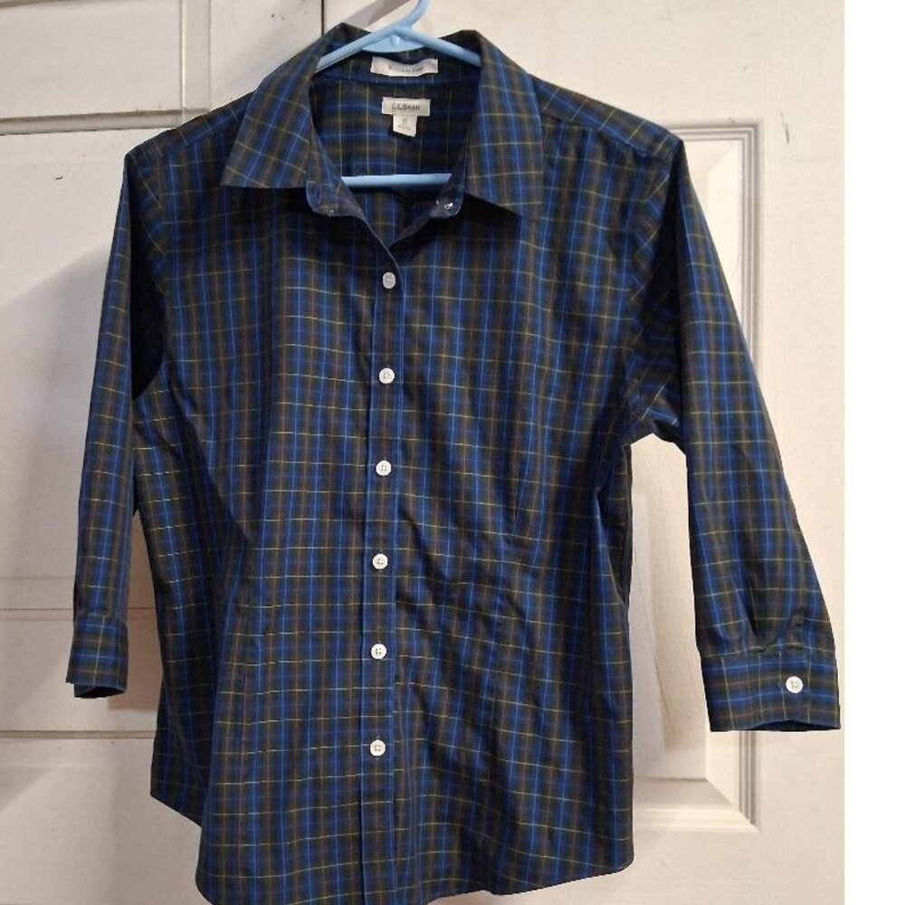 L.L.Bean Womens Wrinkle-Free Blue Plaid Button-Down Shirt M